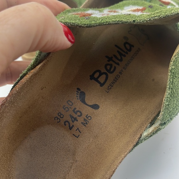 Betula by Birkenstock Zara Embroidered Sandals Floral Boho Festival Sz 7 Narrow - Picture 7 of 9